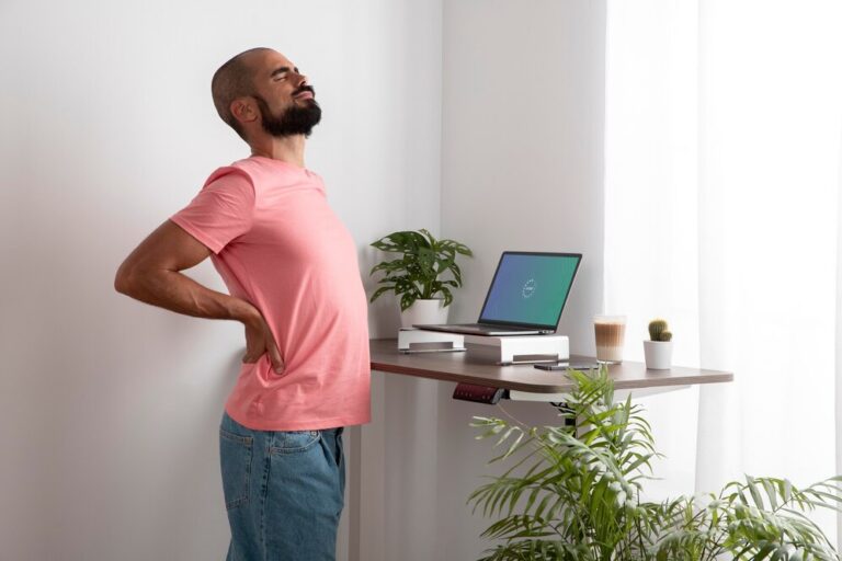 Dor de coluna que vai e volta? O que seu corpo está tentando dizer