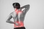 Dor nas costas que irradia para o braço: o que pode ser? - Neurosafe ...