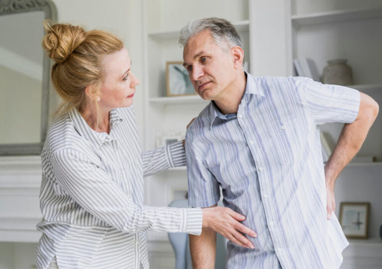 Coluna vertebral e envelhecimento: o que é inevitável e o que você ainda pode mudar
